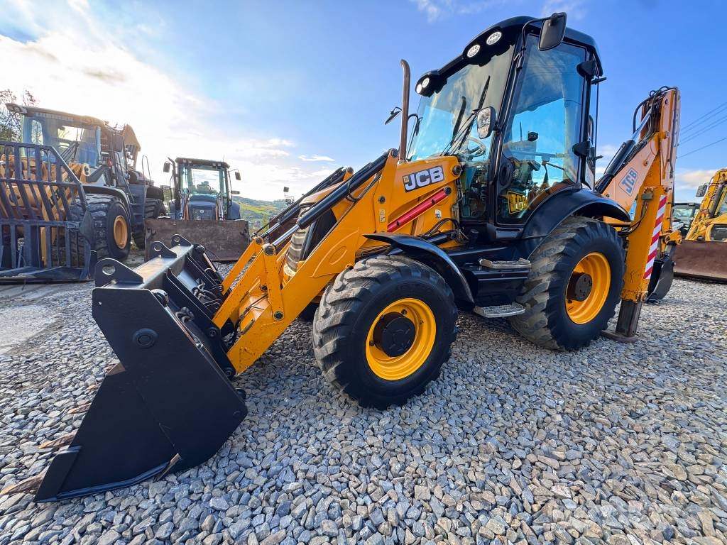 JCB 3CX Kaivurikuormaajat