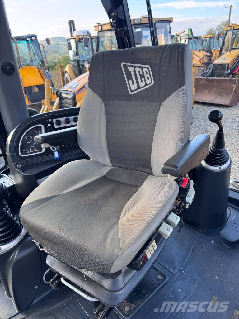 JCB 3CX Kaivurikuormaajat