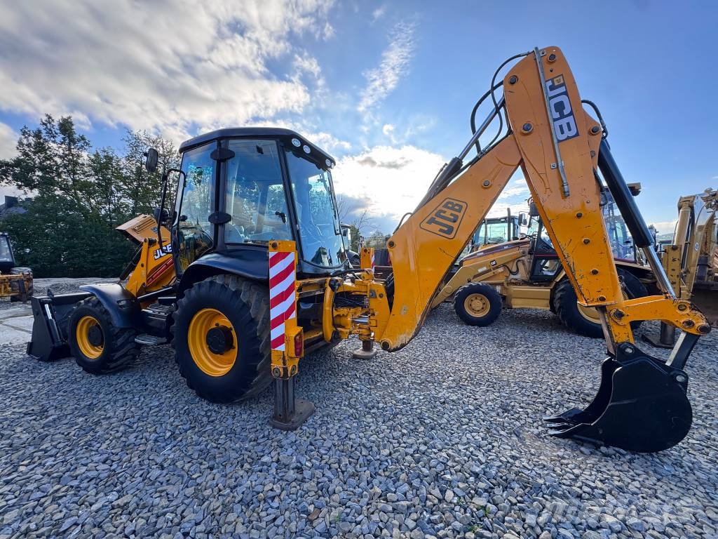 JCB 3CX Kaivurikuormaajat