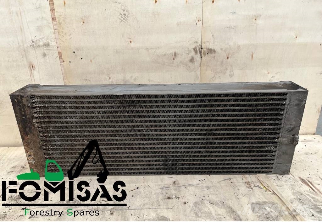 Valmet 840.4/840.3 Oil radiator 5081229 Radiadores