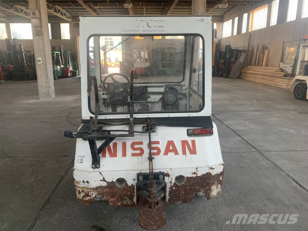 Nissan FG2500 V-2565 EO Обладнання для аеропортів