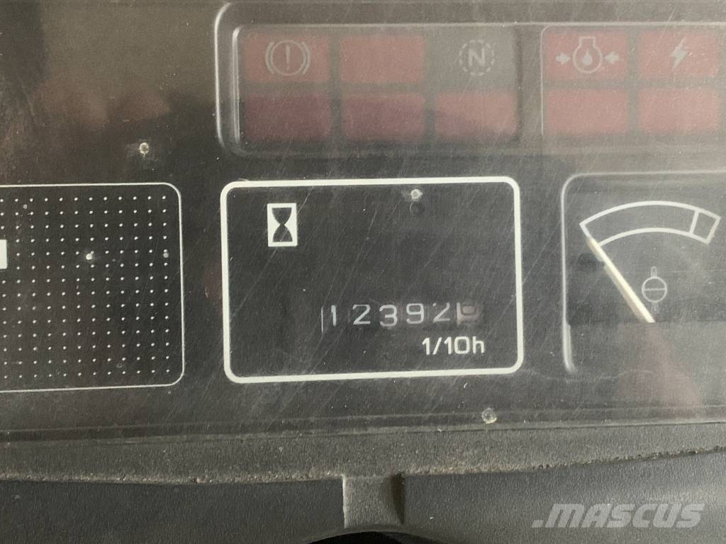 Nissan FG2500 V-2565 EO Обладнання для аеропортів