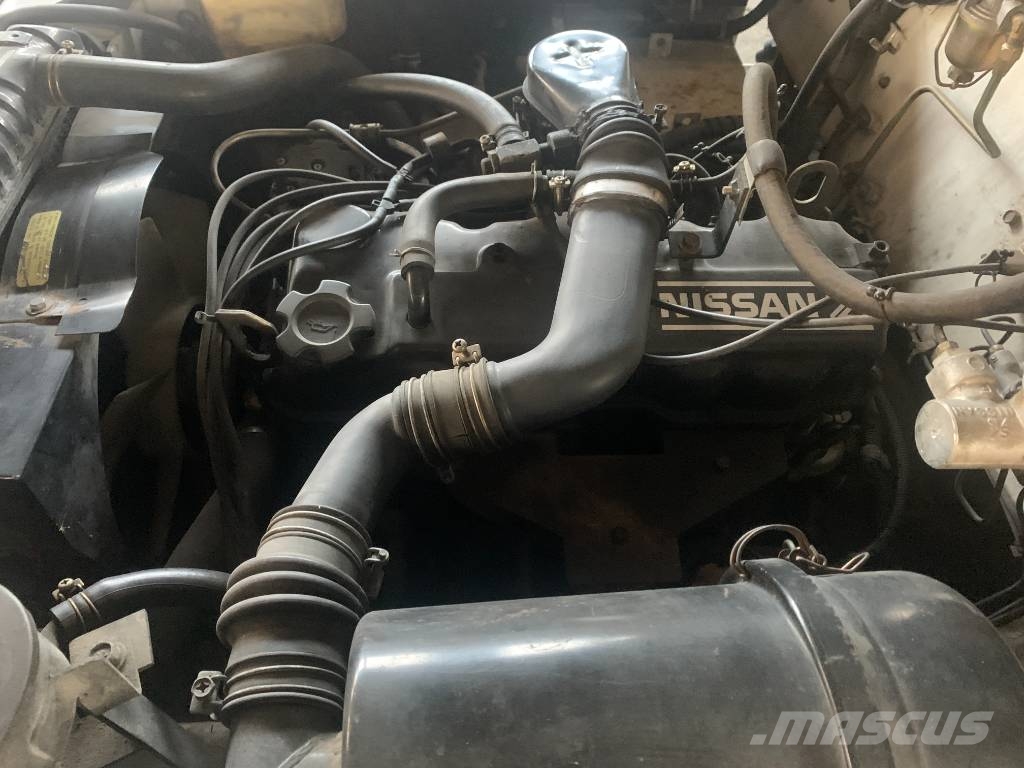 Nissan FG2500 V-2565 EO Обладнання для аеропортів