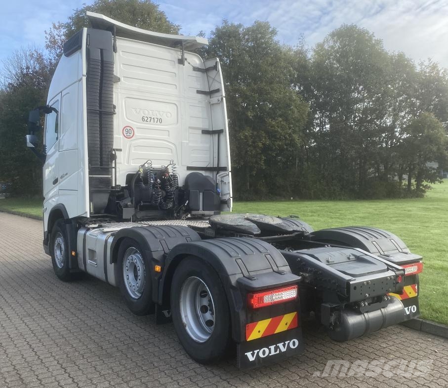 Volvo Vehicle Tractor 6x2/2 Standard Trækkere