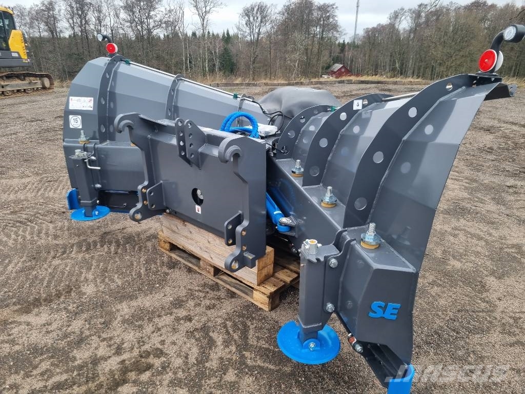 SE Equipment  Vikplog Stora BM Pflüge