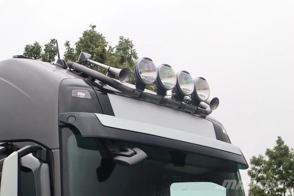 Volvo FH 16.750 6X4 | TANDEMLIFT | 80 TON | HYDR | RETAR Sadulveokid