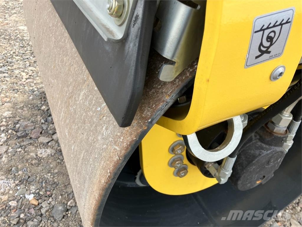 Bomag CN BW 100 AD-5 Valjci sa duplim bubnjem
