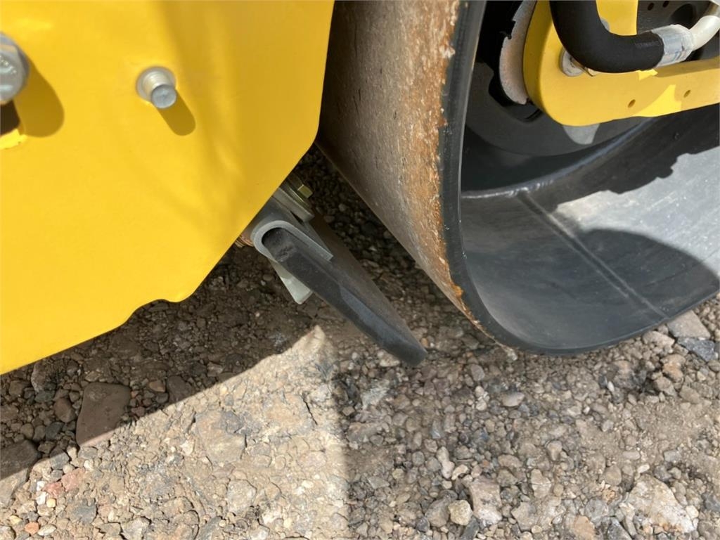 Bomag CN BW 100 AD-5 Valjci sa duplim bubnjem