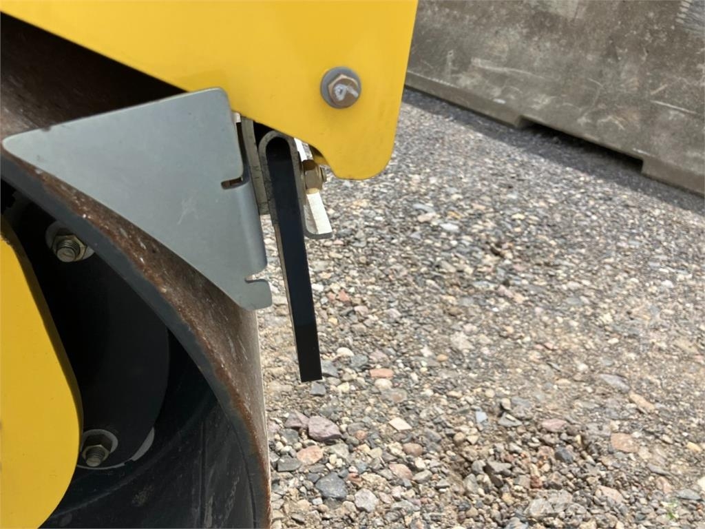Bomag CN BW 100 AD-5 Valjci sa duplim bubnjem