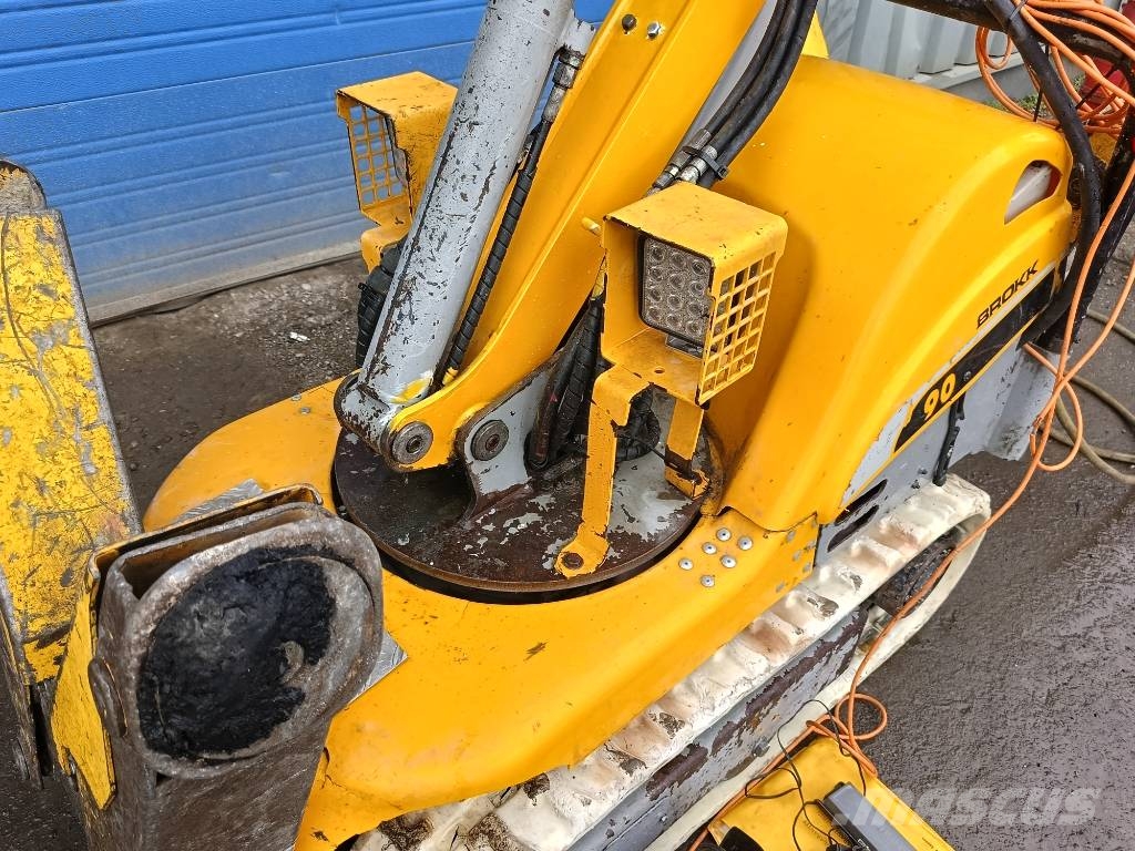 Brokk 90 husqvarna robot remote excavator digger Abrissbagger