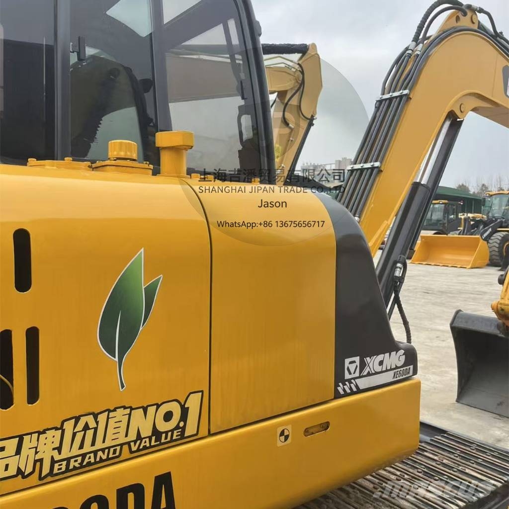 XCMG XE 60 DA 小型挖掘机