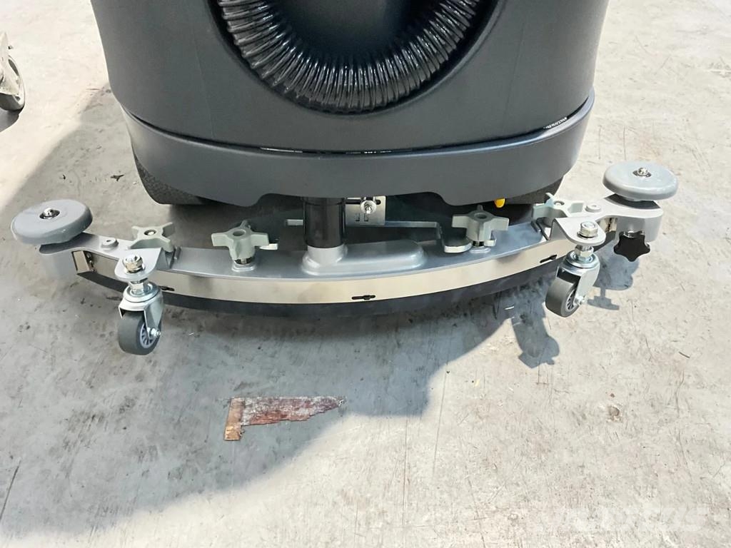 Kremer KR FR70 Opzit Schrobmachine Cadde süpürücüler
