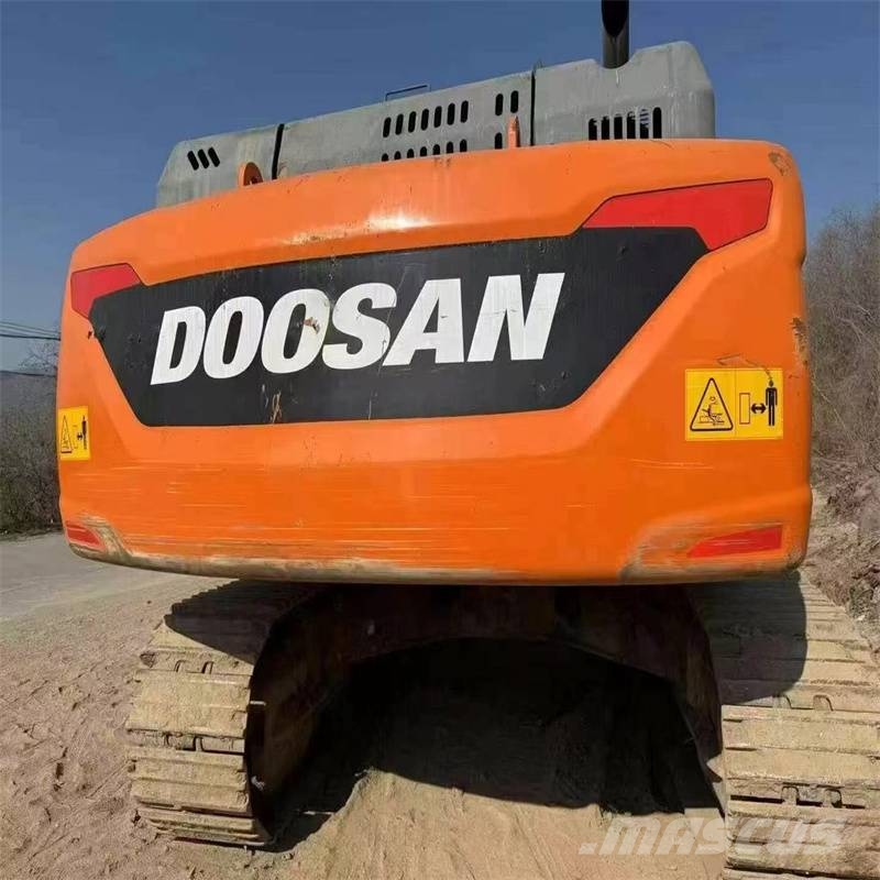 Doosan DX 300 LCA Kāpurķēžu ekskavatori