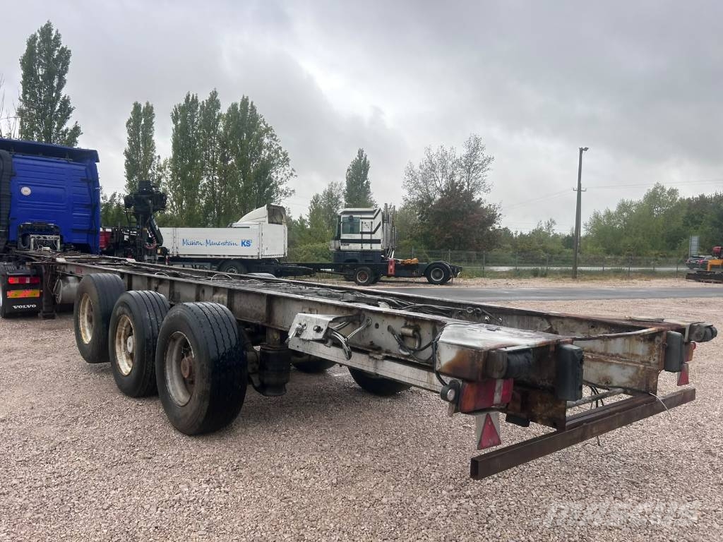 Samro SR334 Semirremolques en chasís