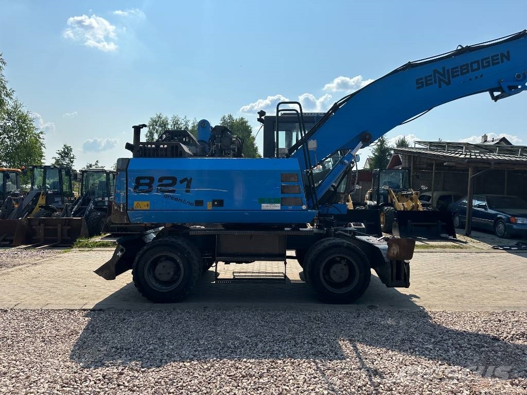 Sennebogen M 821 Waste / industry handlers