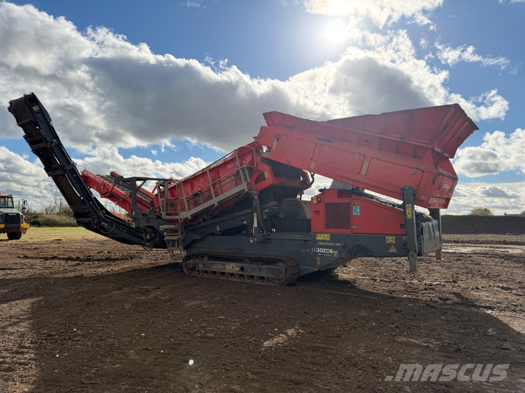 Terex Finlay 883 + Sieb- und Brechanlagen
