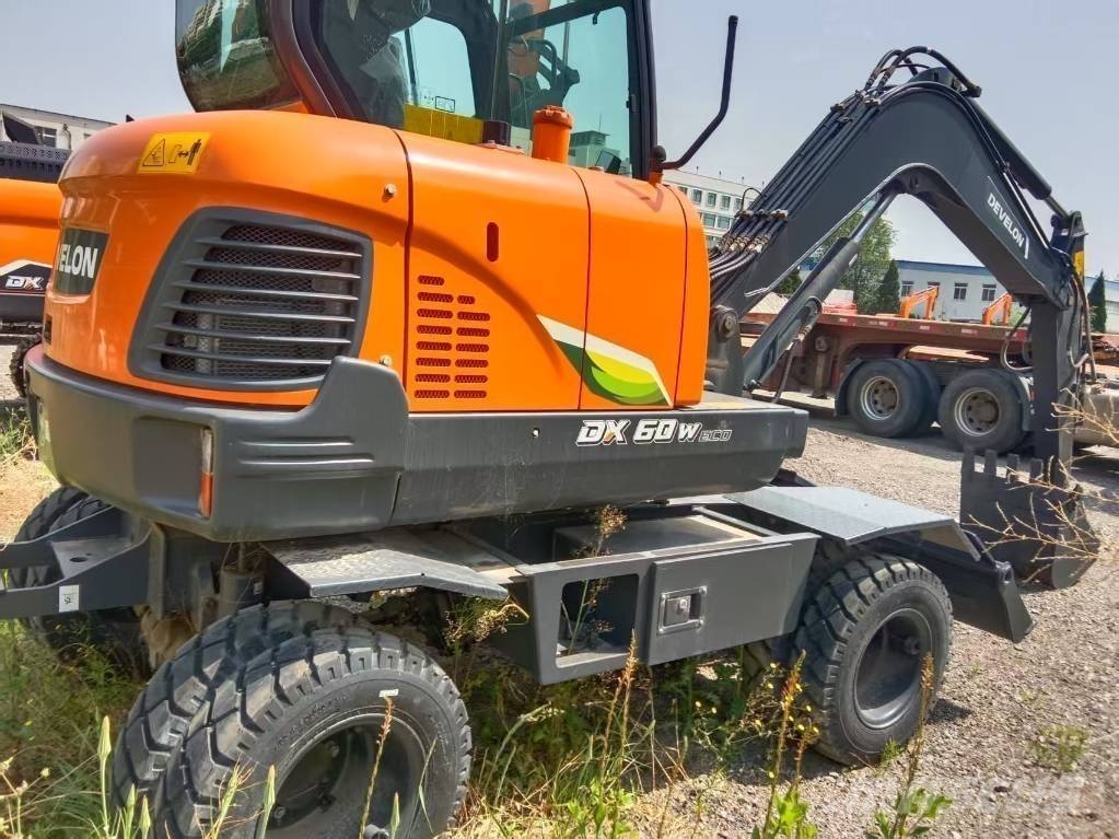 Develon DX60W ECO Bageri točkaši
