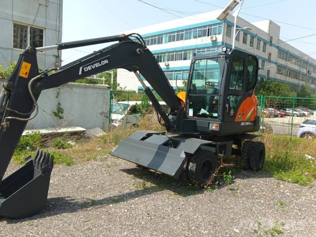 Develon DX60W ECO Bageri točkaši