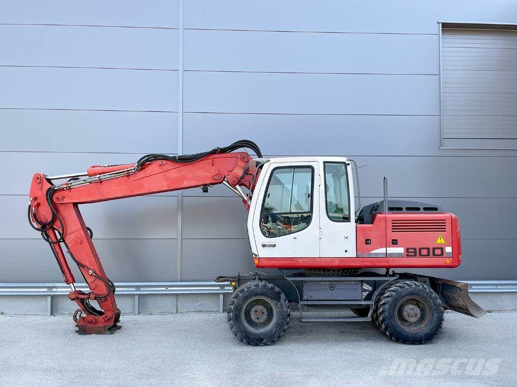 Liebherr A 900 C Litronic Bagri na kolesih
