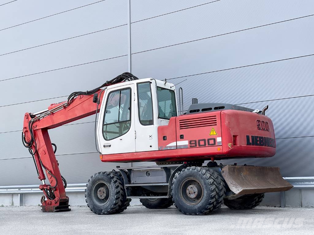 Liebherr A 900 C Litronic Bagri na kolesih