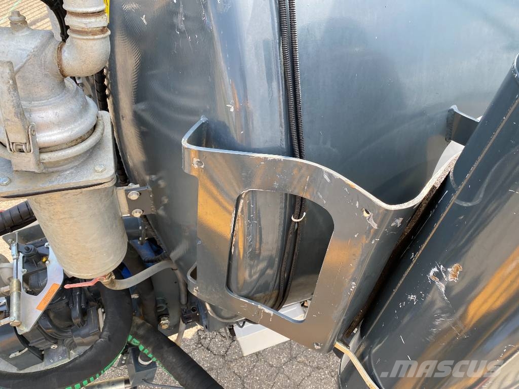 Mauguin MISTRAL 11/JUROP DL180 1er Main endommagé صهاريج الملاط