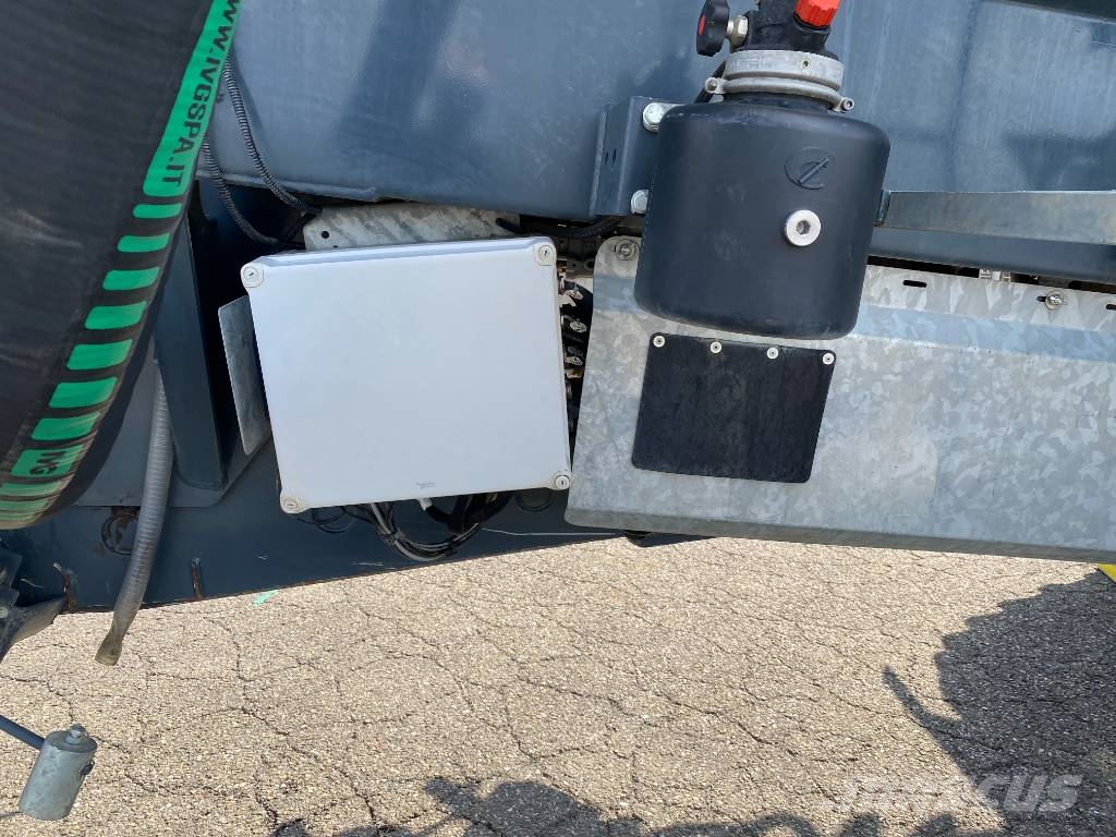 Mauguin MISTRAL 11/JUROP DL180 1er Main endommagé صهاريج الملاط