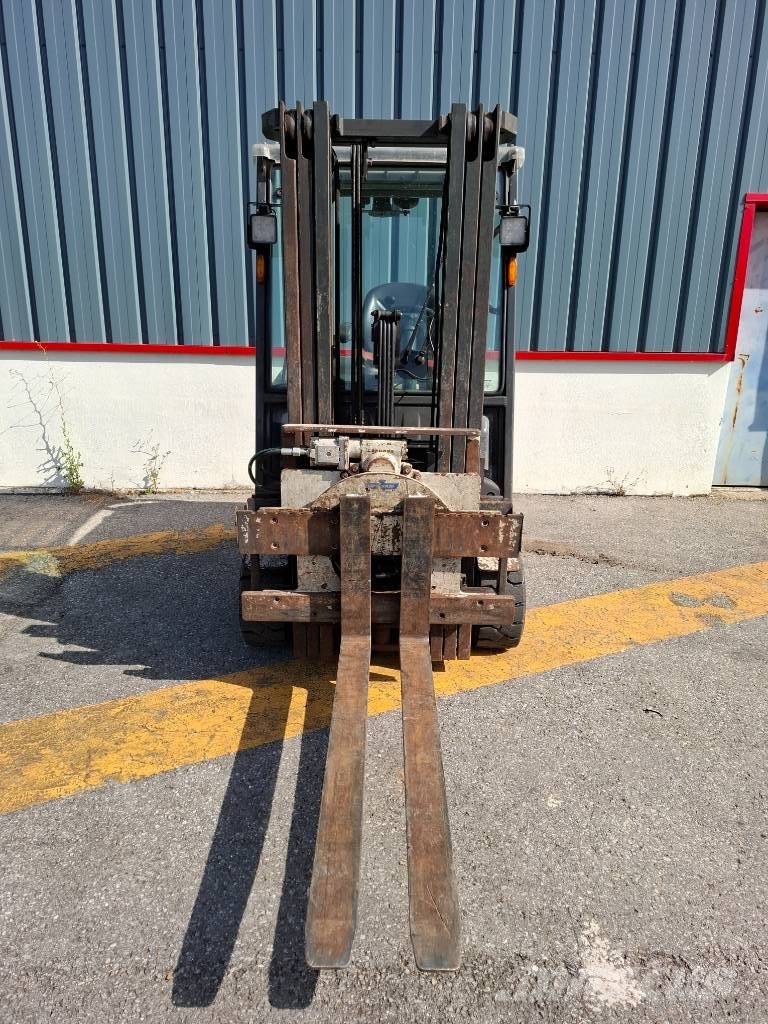 UniCarriers TX3-20L Elektriniai šakiniai krautuvai
