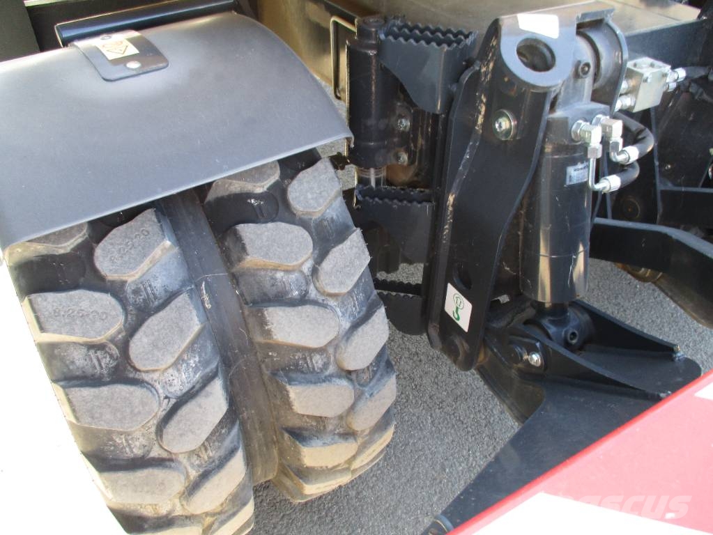 Komatsu PW 98 MR-11 EO Excavatoare cu roti