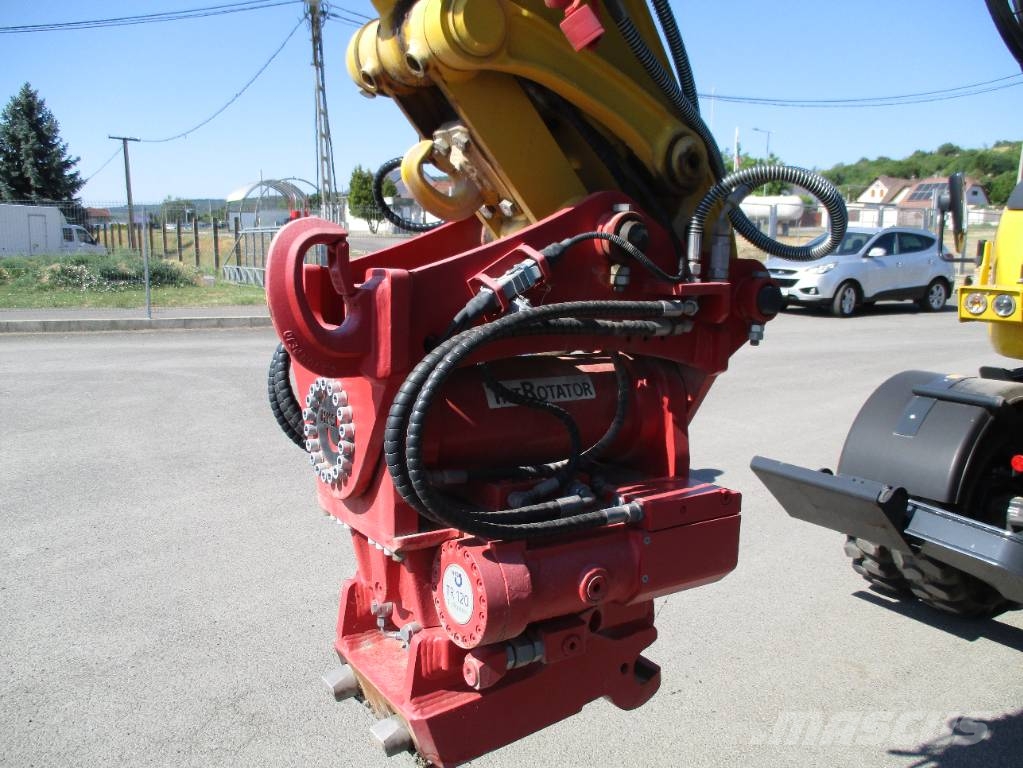 Komatsu PW 98 MR-11 EO Excavatoare cu roti