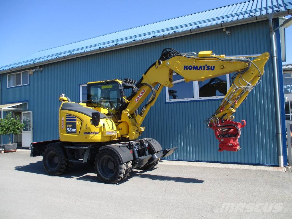 Komatsu PW 98 MR-11 EO Excavatoare cu roti