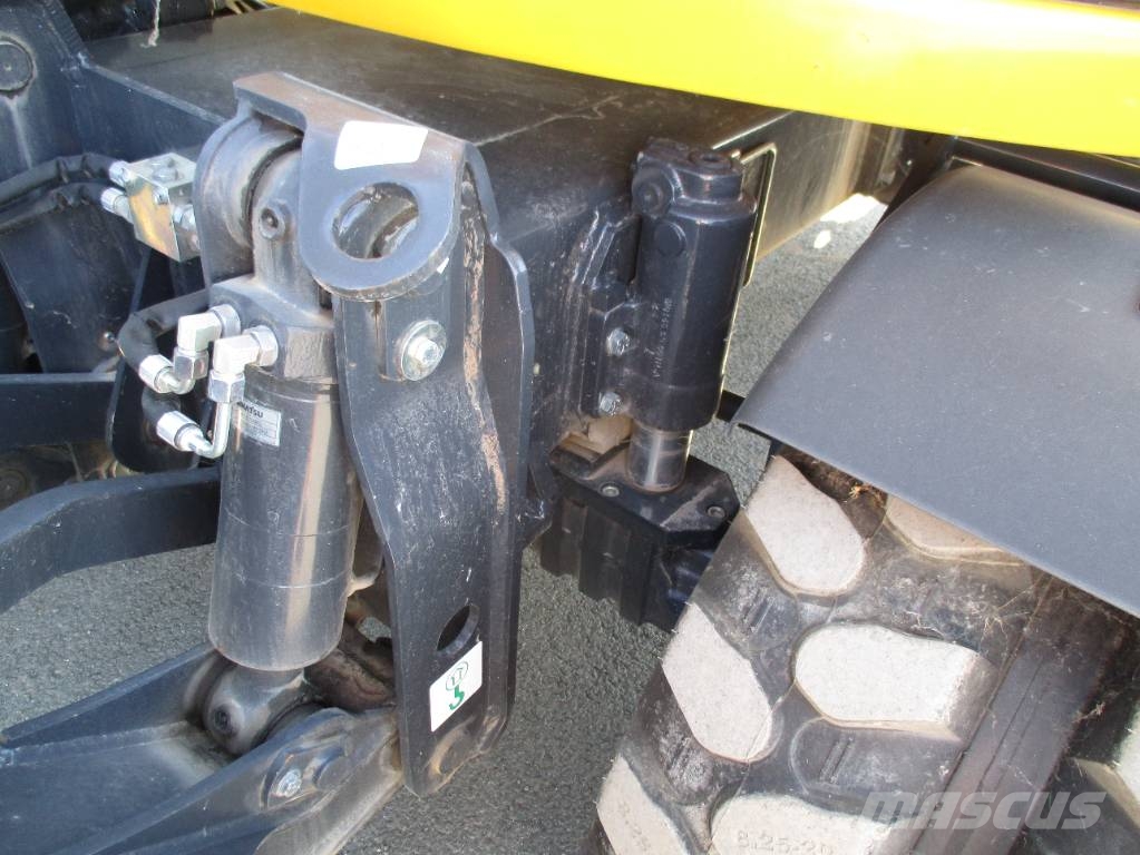 Komatsu PW 98 MR-11 EO Excavatoare cu roti