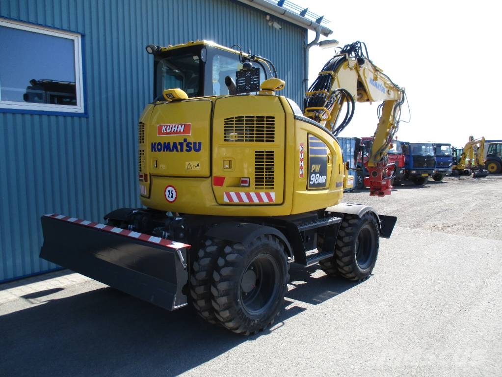Komatsu PW 98 MR-11 EO Excavatoare cu roti