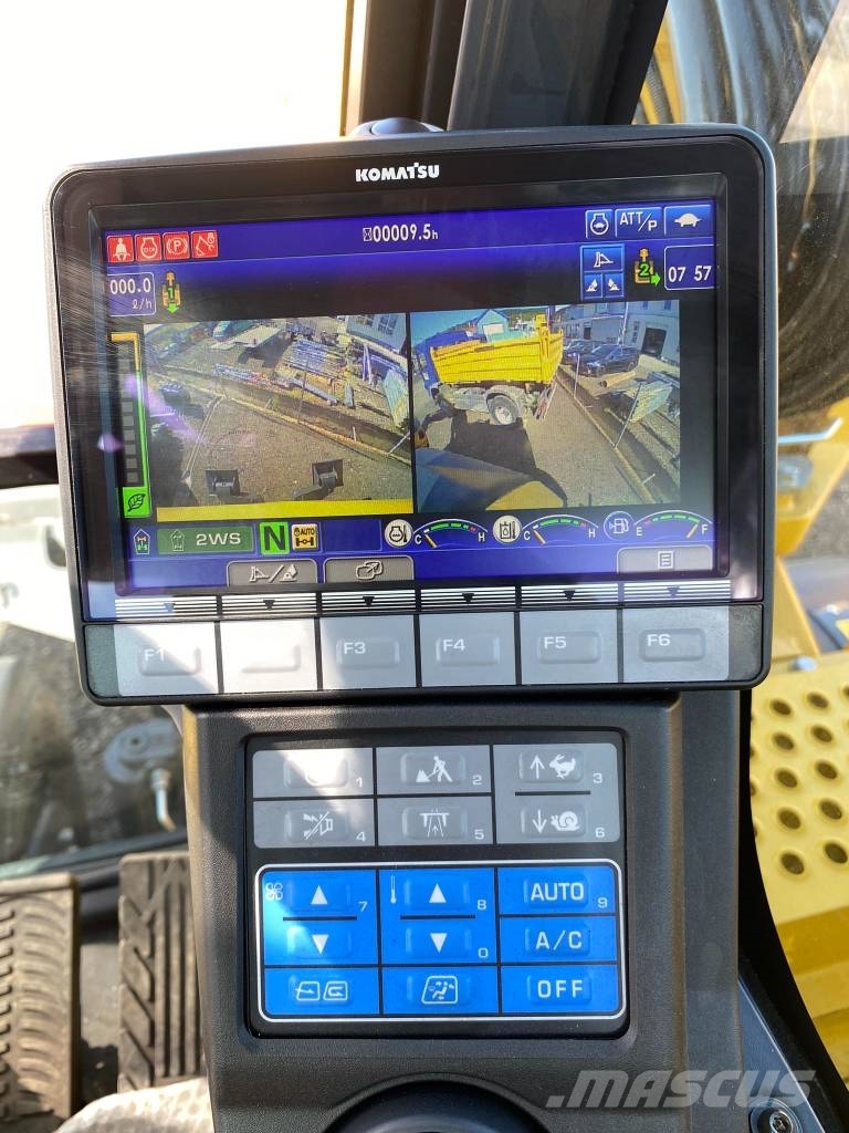 Komatsu PW 98 MR-11 EO Excavatoare cu roti
