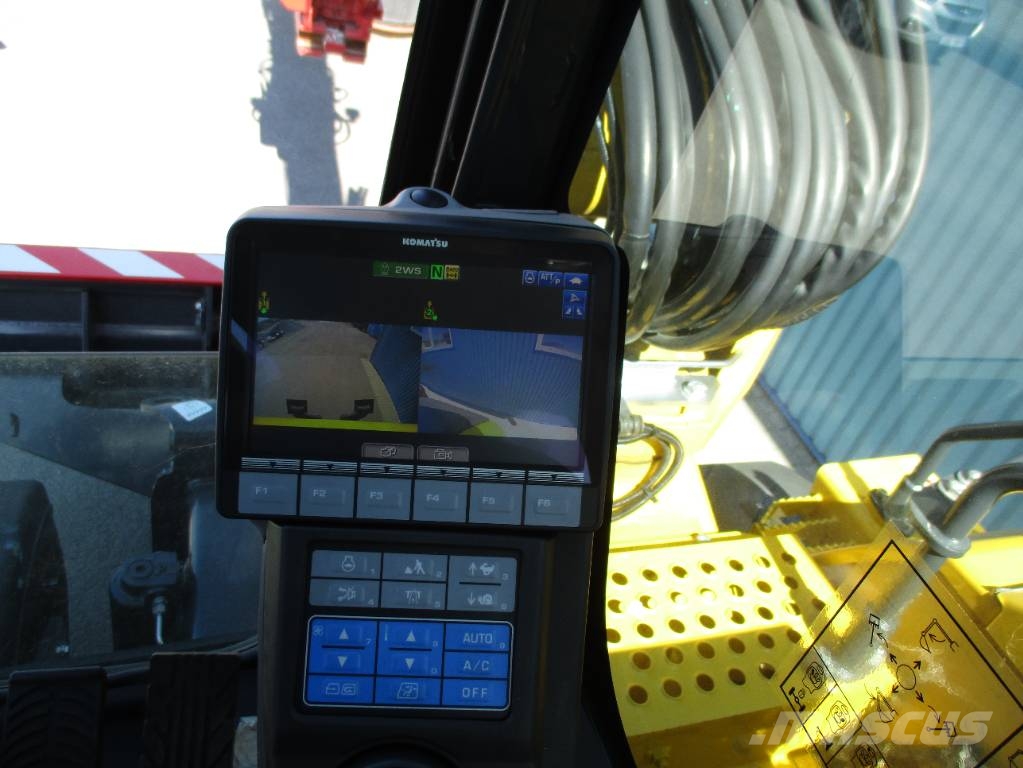 Komatsu PW 98 MR-11 EO Excavatoare cu roti