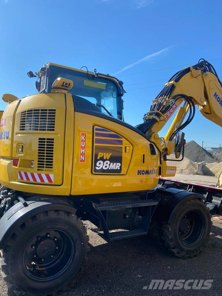 Komatsu PW 98 MR-11 EO Excavatoare cu roti