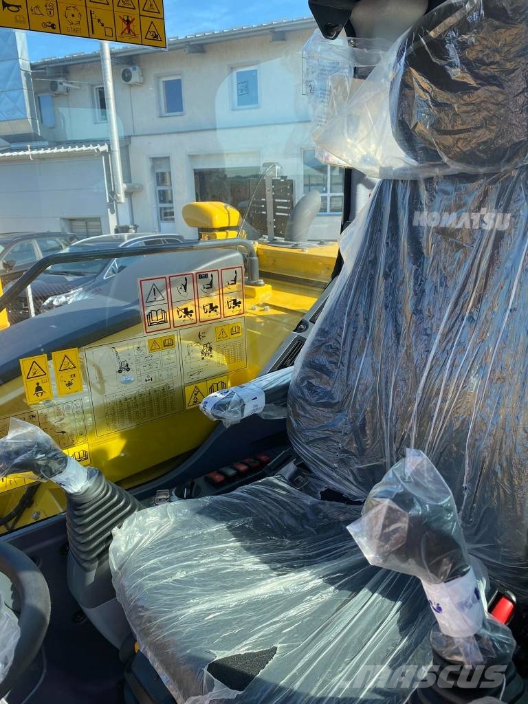 Komatsu PW 98 MR-11 EO Excavatoare cu roti