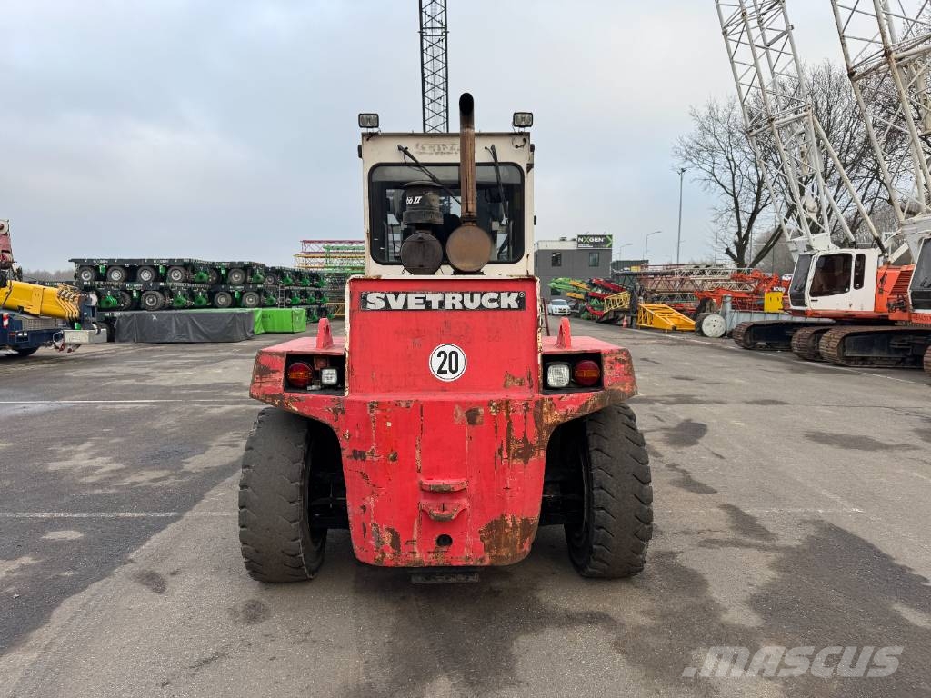 Svetruck 13.6-120 Dīzeļa autoiekrāvēji