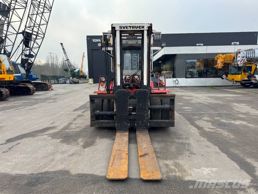 Svetruck 13.6-120 Dīzeļa autoiekrāvēji
