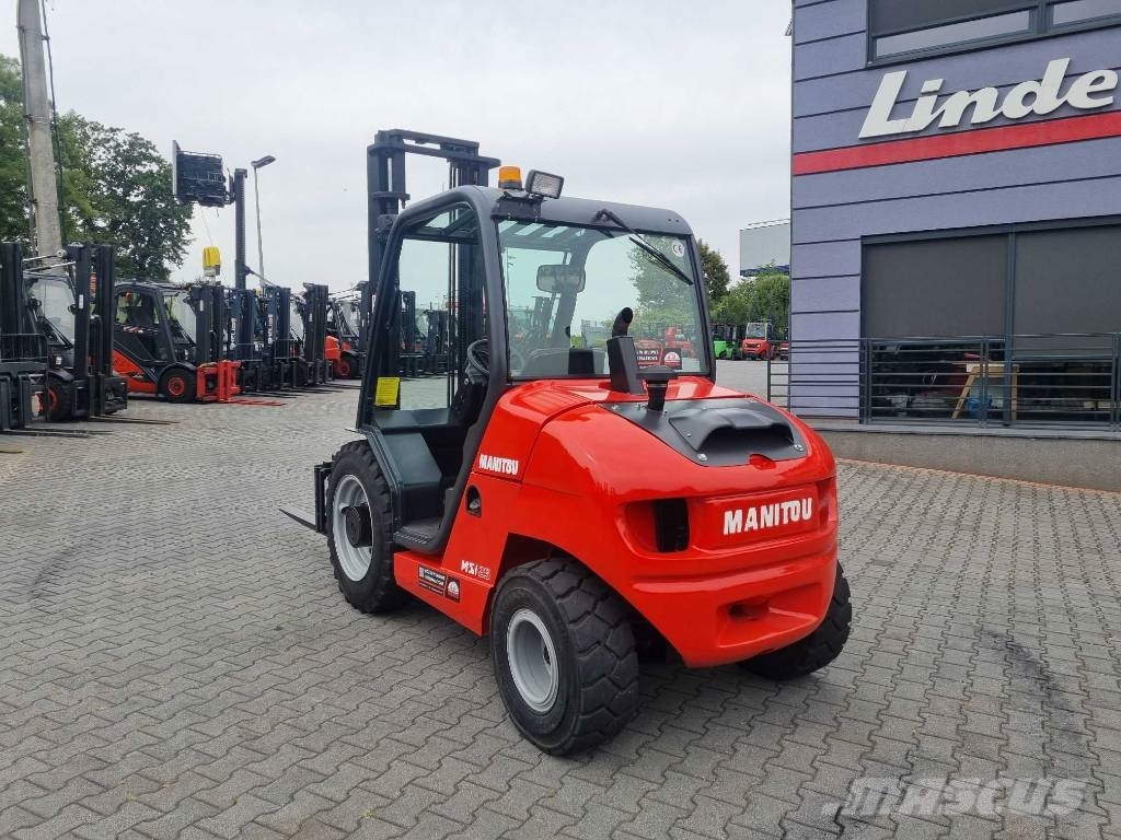 Manitou Terenowy MSI 25 T przesuw boczny شاحنات الطرق الوعرة