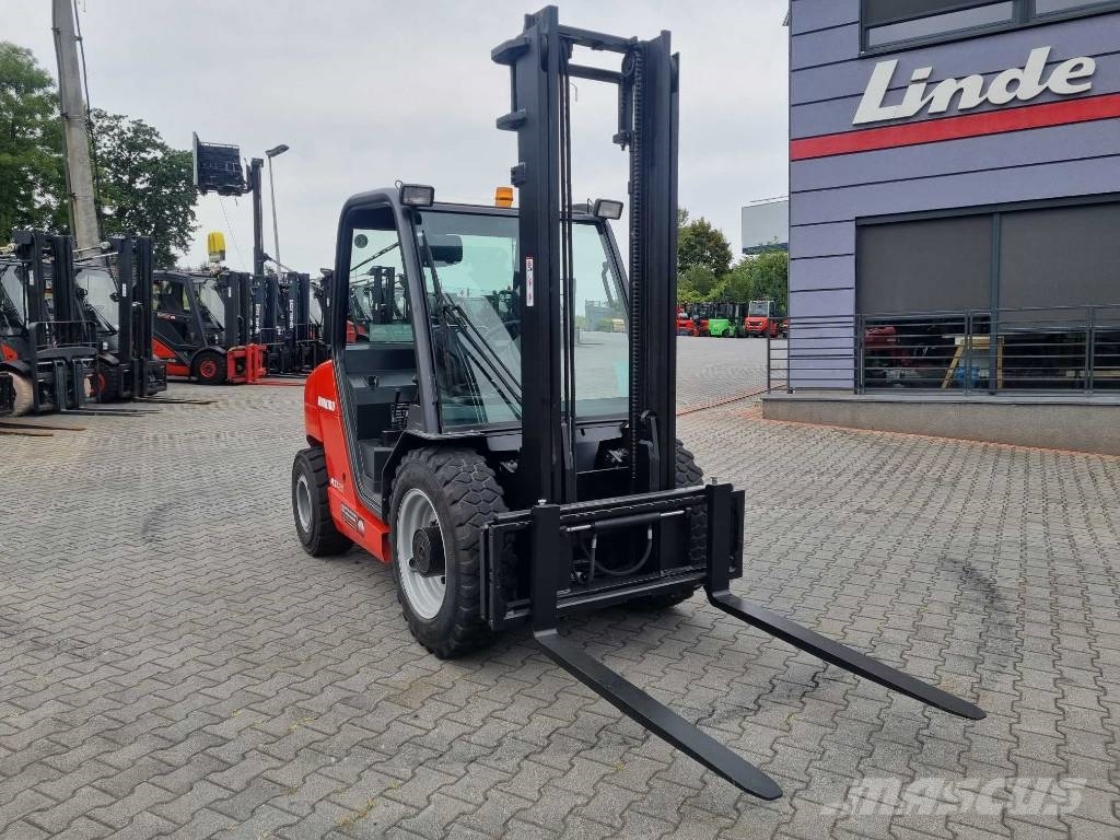 Manitou Terenowy MSI 25 T przesuw boczny شاحنات الطرق الوعرة
