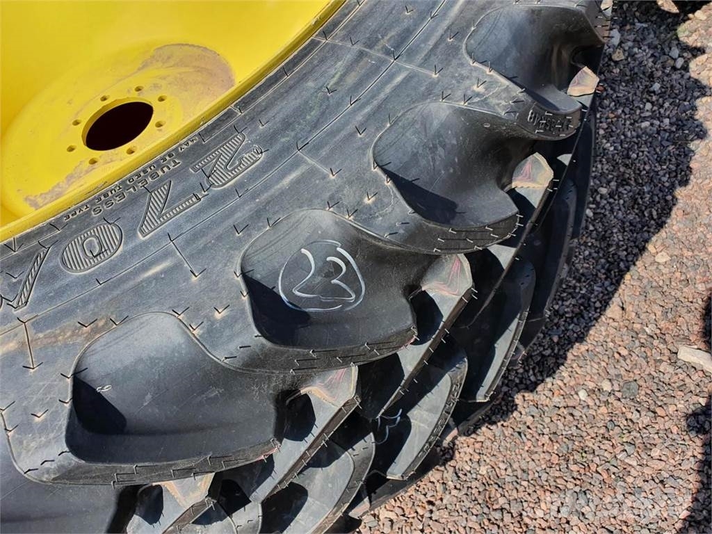 Firestone 270/95R48 x2 Tekerlekler