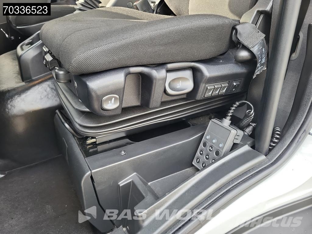 Iveco Eurocargo 75E190 4X2 8tonner 1000kg Tailgate Autom Тентованные грузовики