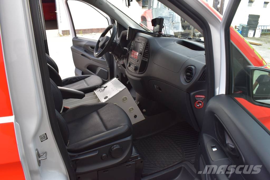 Mercedes-Benz Vito 4x4 Notarzt Einsatzfahrzeug NEF Ambulancias