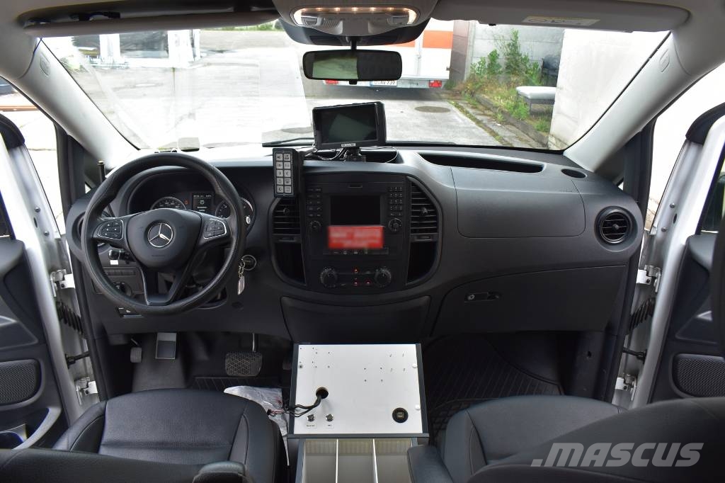 Mercedes-Benz Vito 4x4 Notarzt Einsatzfahrzeug NEF Ambulancias