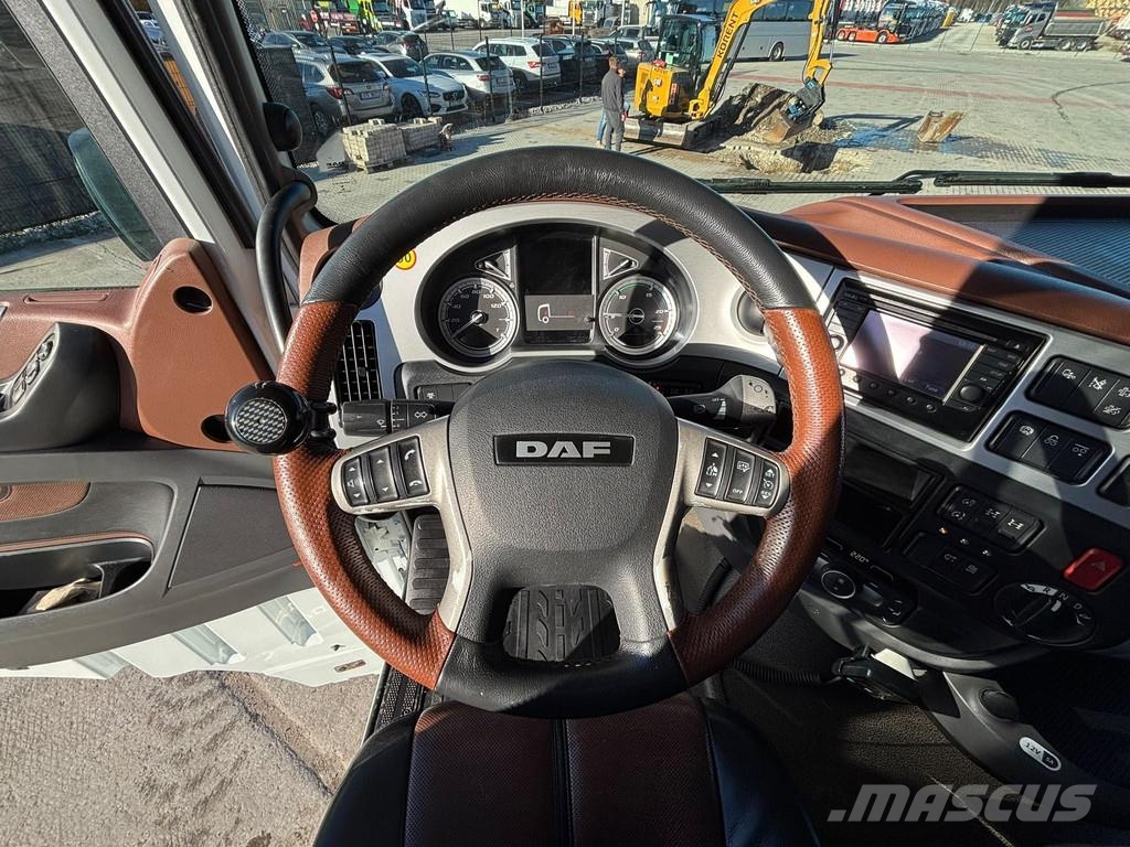DAF XF 530 8x4*4 BOX L=6036 mm 自卸式货车