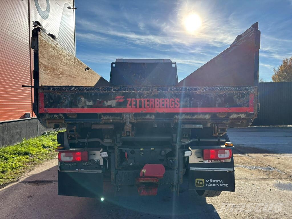 DAF XF 530 8x4*4 BOX L=6036 mm 自卸式货车