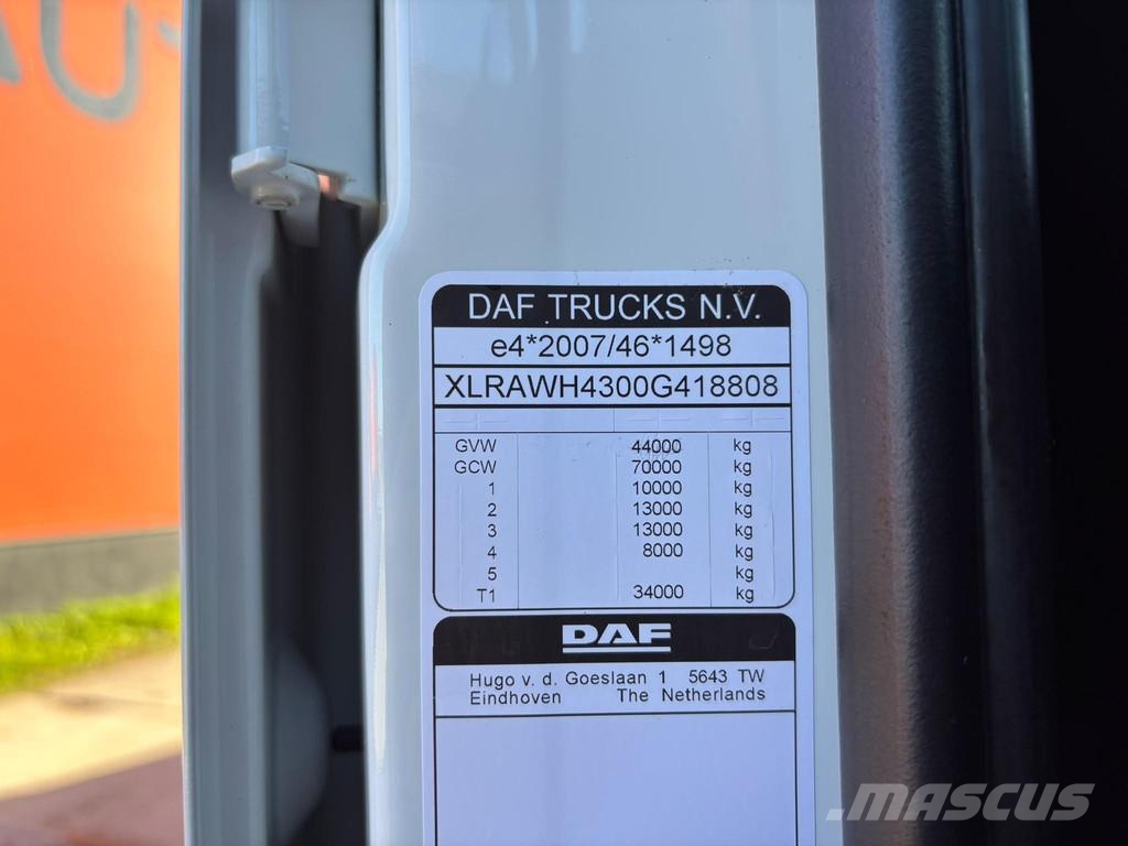 DAF XF 530 8x4*4 BOX L=6036 mm 自卸式货车