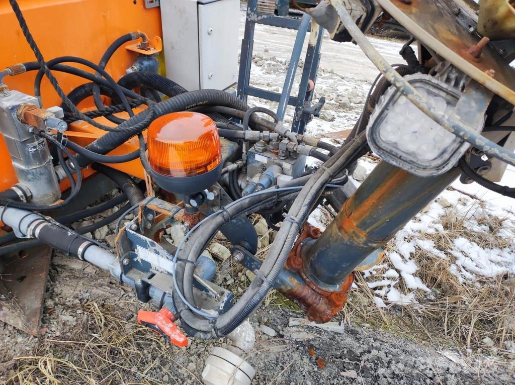 Kupper WEISSER SPREEDER IMSSF J18020HFS Sableuse et saleuse
