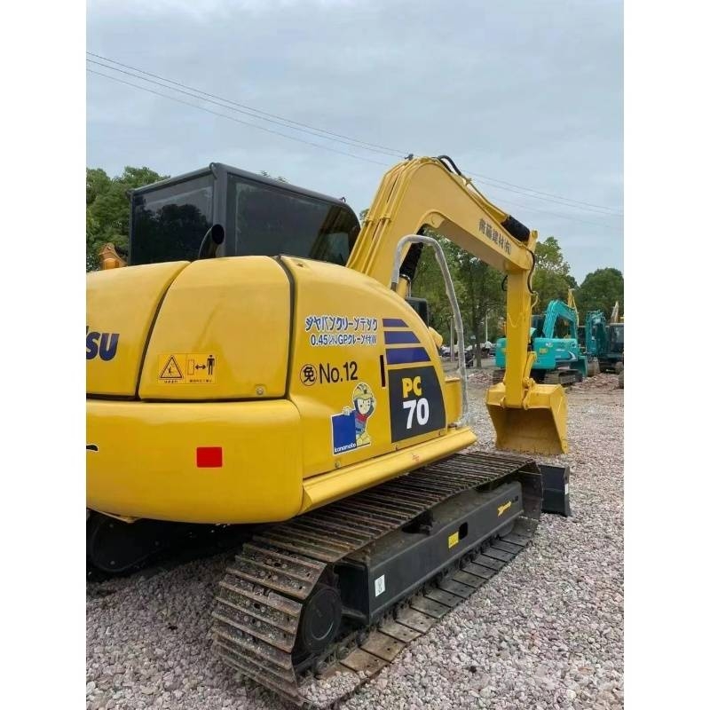 Komatsu PC 70 Mini bagri <7t