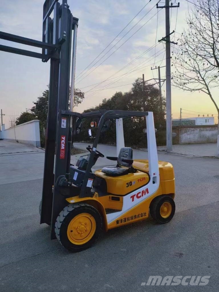 TCM FD30-1 شاحنات الديزل